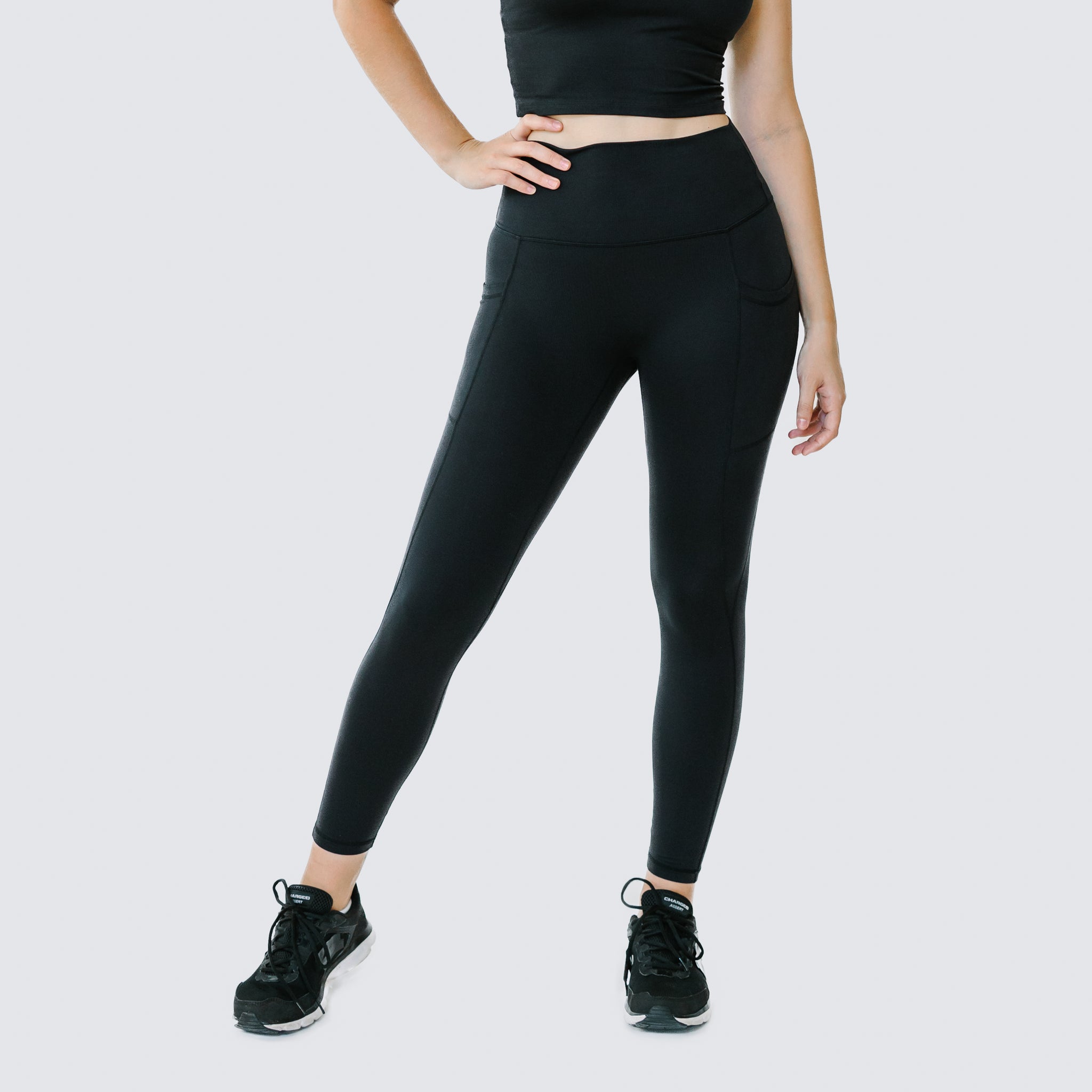 Loving this all black fit 💣💣🫶🏾🫶🏾 All black fit is always cute🔥🔥  Reluna light bra + reluna original sculpt seam leggings Use code:Whitney…